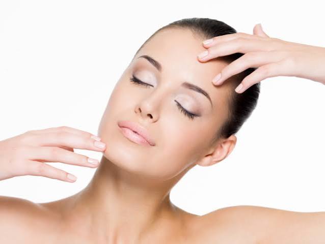 Tratamiento facial en cabina de NEW BODY Estética & Láser